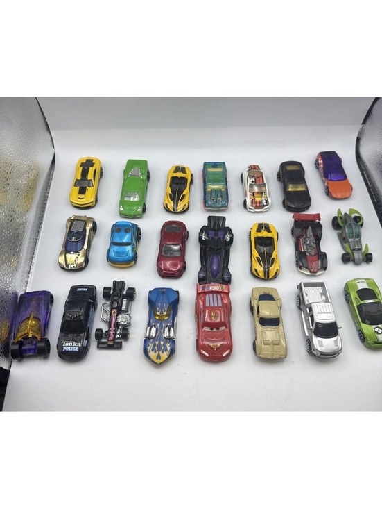 Hot Wheels Other - Hot Wheels Diecast Toy Car Lot - 20 Vehicles Including Lightning McQueen